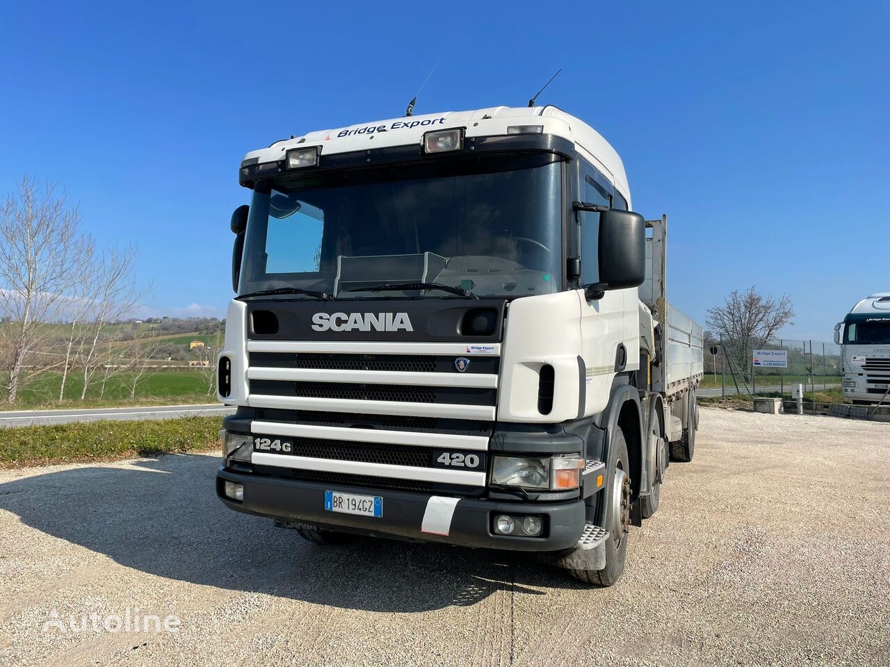 Camion Pianale SCANIA 124G 420 Gru 4 Assi In Vendita Italia Macerata