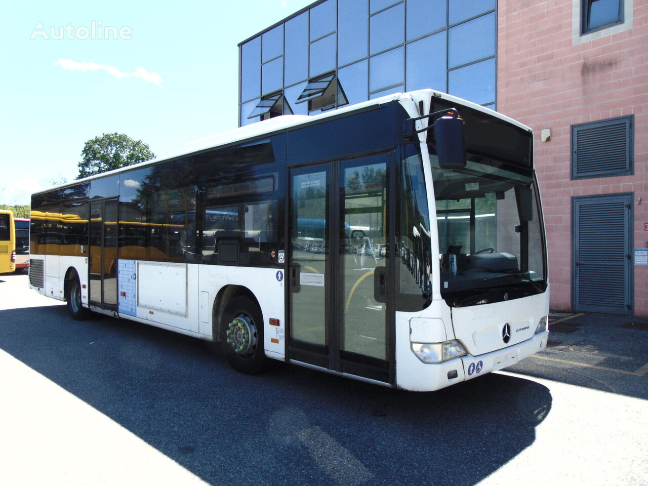 autobus urbano Mercedes-Benz O530 LF