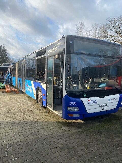 autosnodato MAN A23 Gelenk cng Bus. Über 50 Busse bis Bj 2018 auf Lager per elementi