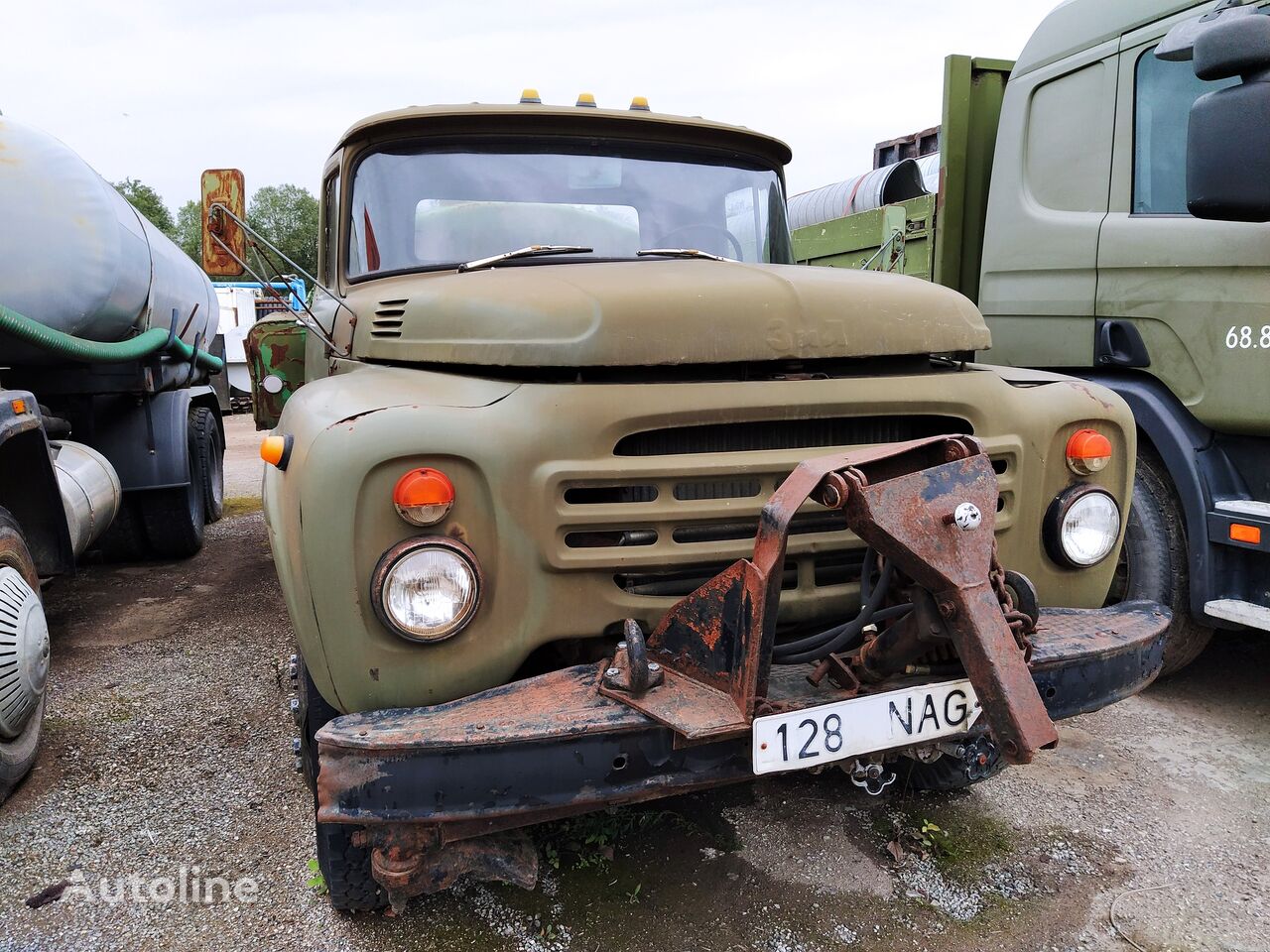 camion autocisterna ZIL 130