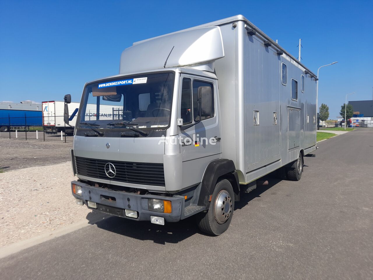 camion furgone Mercedes-Benz 1320