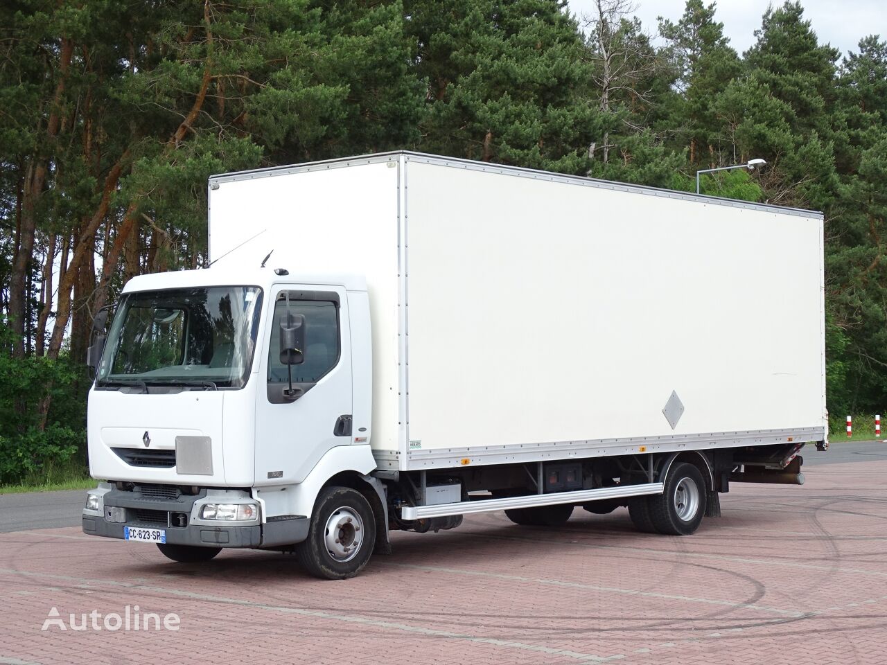 camion furgone Renault MIDLUM 180 DCI