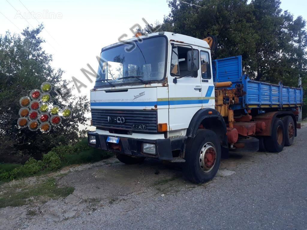 camion pianale IVECO 180 26