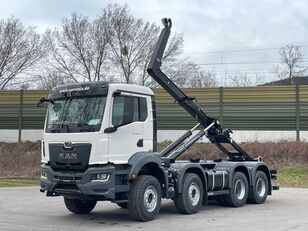 camion scarrabile MAN TGS 35.470 8x4 Euro6e Hiab MultLift Abrollkipper nuovo