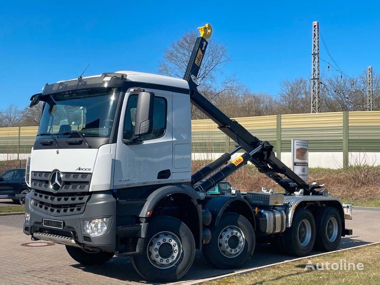 camion scarrabile Mercedes-Benz 4145 8x4 Hyva Euro6e nuovo