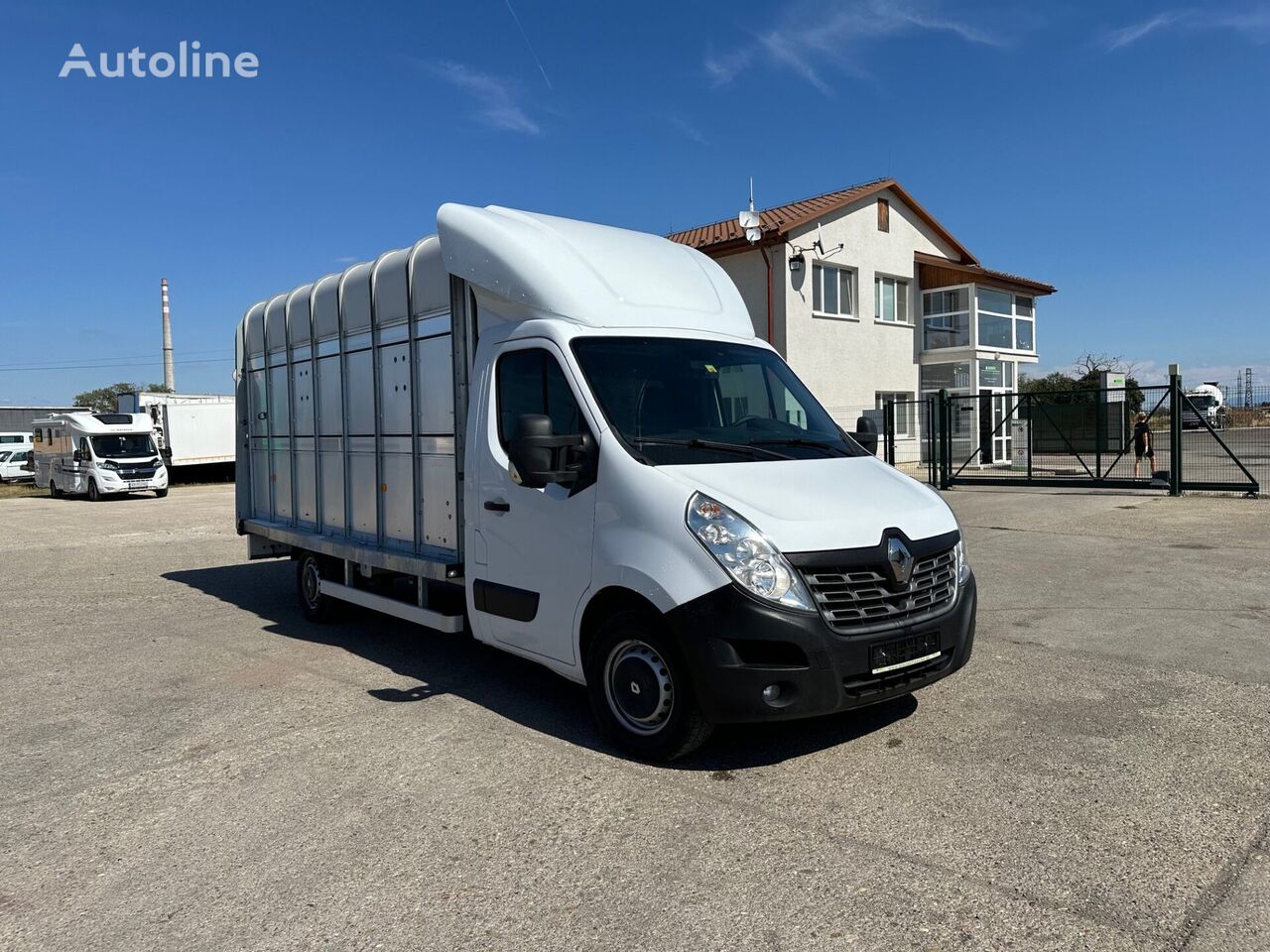 camion trasporto bestiame Renault 2019 VIN 014