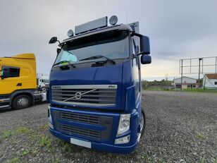 camion trasporto bestiame Volvo FH