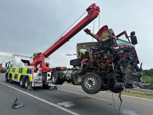 carro attrezzi IVECO Trakker 8x4 OMARS Boom Crane