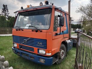 trattore stradale Volvo FL10 320